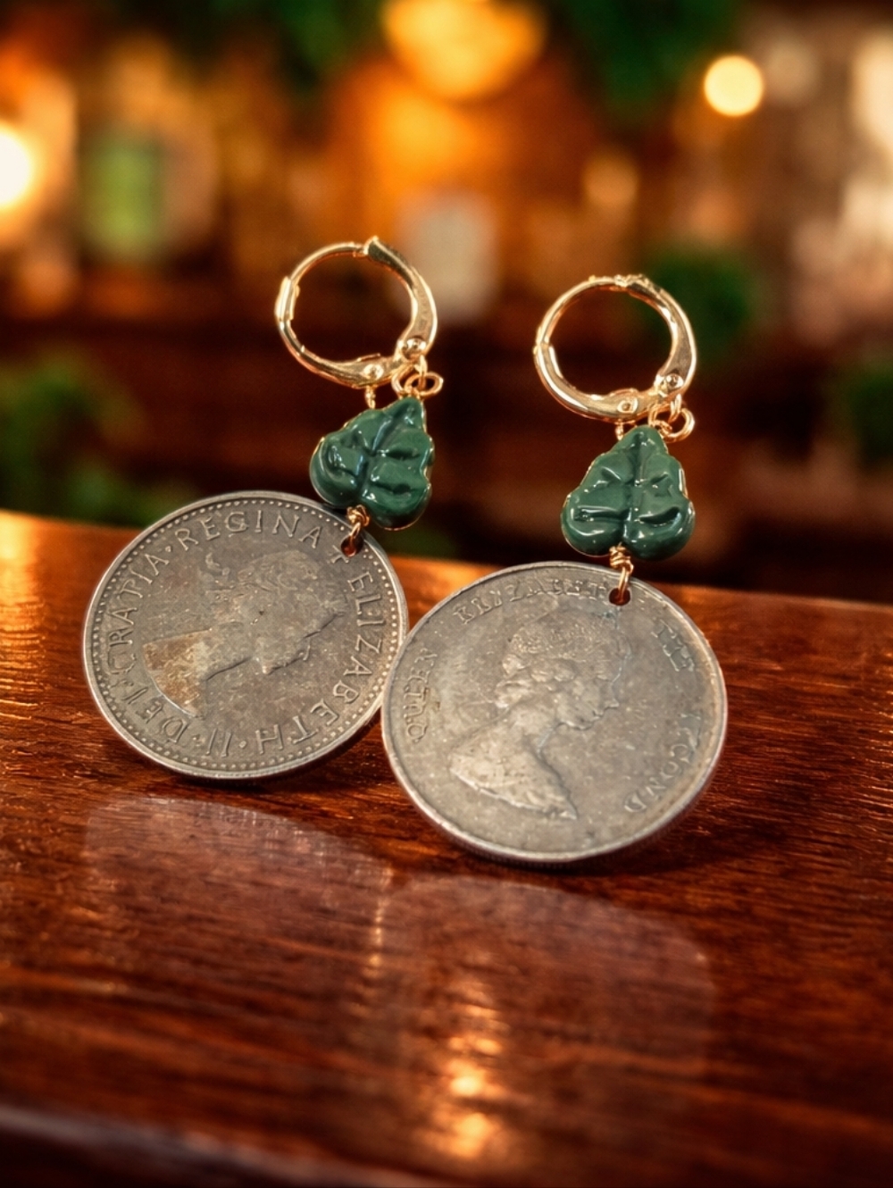 🍃👑 Earrings Queen Elisabeth – Emerald Crown” “Royal Emerald Coin“Vintage